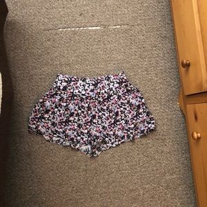 American eagle floral shorts